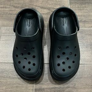 Crocs Iconic  Comfort Black Platform Men Size 6- Women Size 8